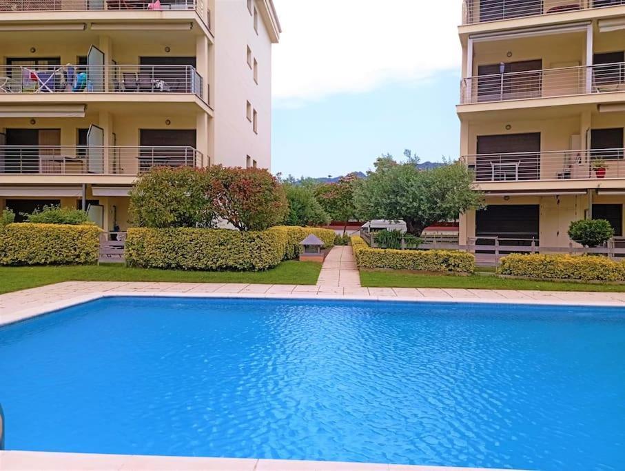 Apartamento En Primera Linea De Mar Ρόζες Εξωτερικό φωτογραφία