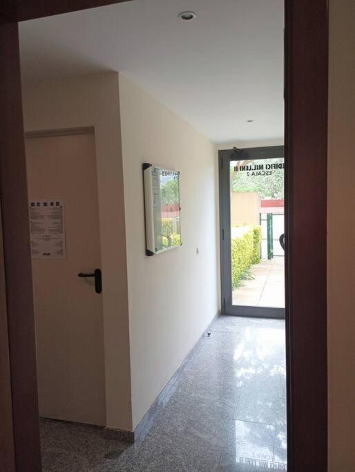 Apartamento En Primera Linea De Mar Ρόζες Εξωτερικό φωτογραφία