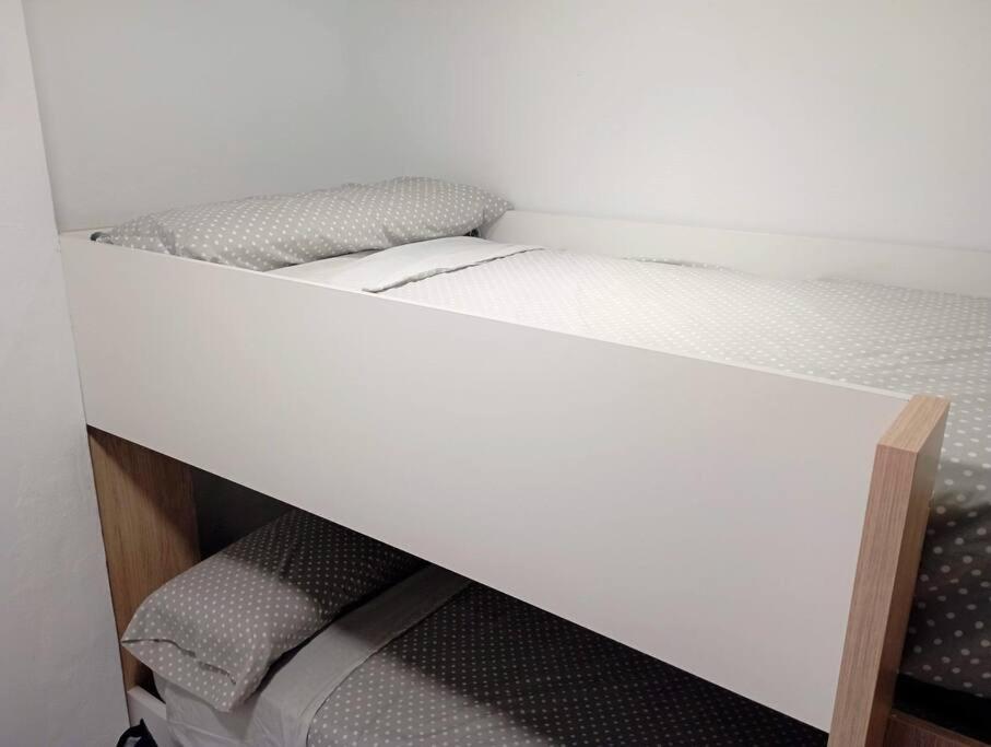 Apartamento En Primera Linea De Mar Ρόζες Εξωτερικό φωτογραφία