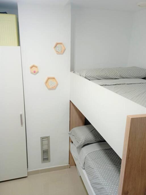 Apartamento En Primera Linea De Mar Ρόζες Εξωτερικό φωτογραφία